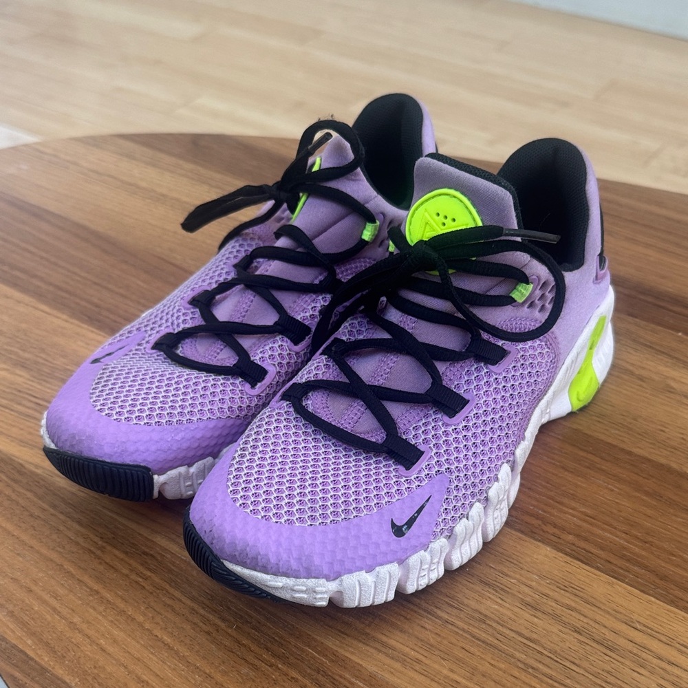 Nike Kids Purple and Black Sneakers